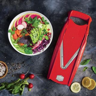 Je čas obeda.... Zdravý životný štýl a chutné jedlo môžu predsa kráčať ruka v ruke. #borner_ceskoslovensko #changeyourlife...