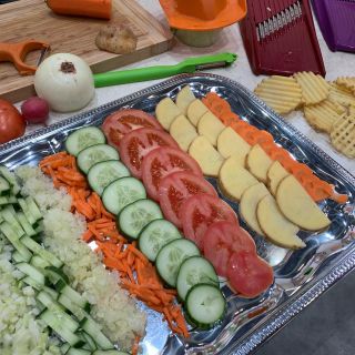 Krájanie zeleniny a ovocia hrou. Všetky produkty firmy BÖRNER až do soboty na výstavisku v Českých Budejoviciach....